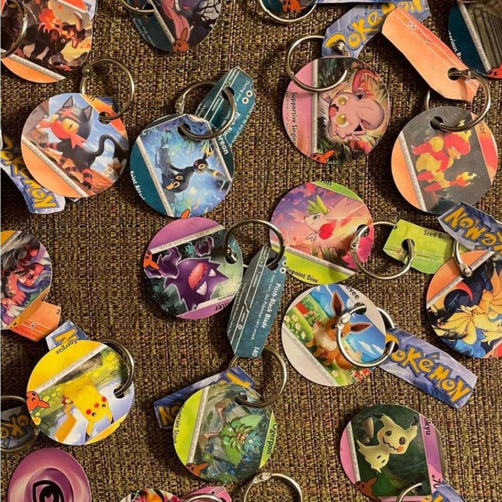 Pokemon Colorful Keychain Set